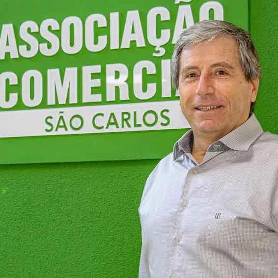 ACISC divulga enquete da consulta sobre horário do comércio