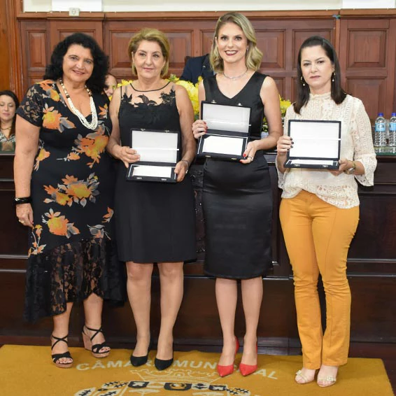 Prêmio Mulher Empreendedora foi adiado para o próximo ano