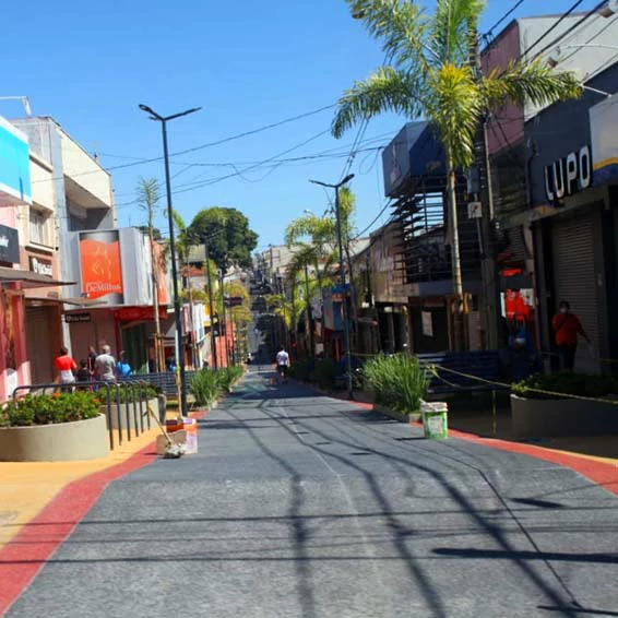  ACISC e Sincomercio entram na Justiça por drive-thru