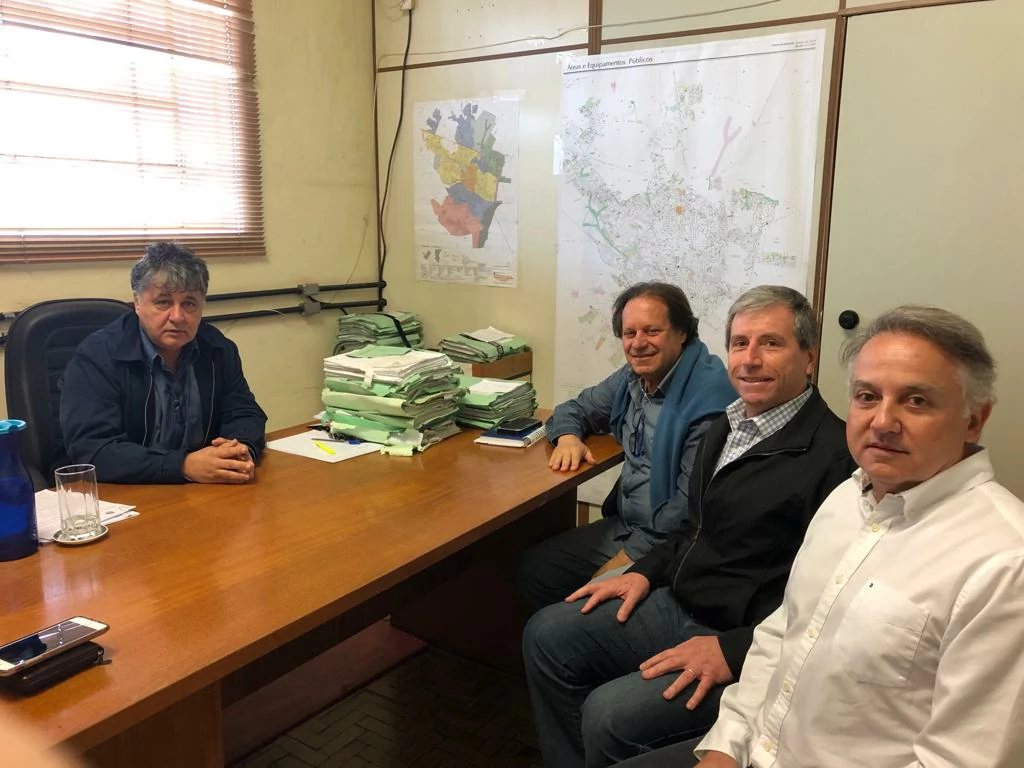 Grupo São Carlos Desenvolve visita secretário de habitação