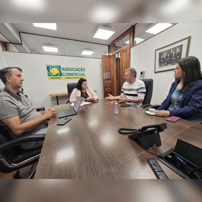 Prefeitura e ACISC firmam parceria para ampliar divulgação de cursos gratuitos em São Carlos