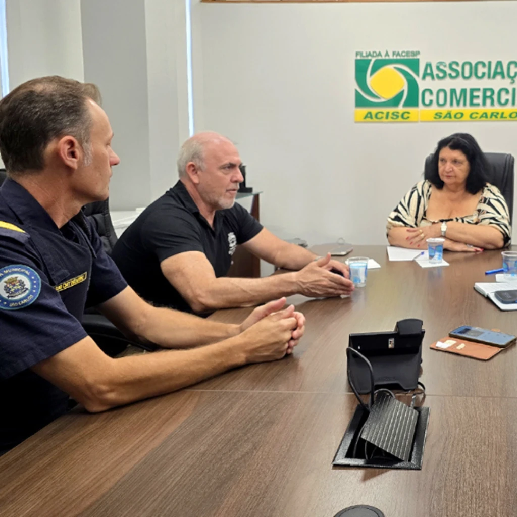 Reunião na ACISC discute reforço na Segurança Pública em Horário Especial do Comércio 