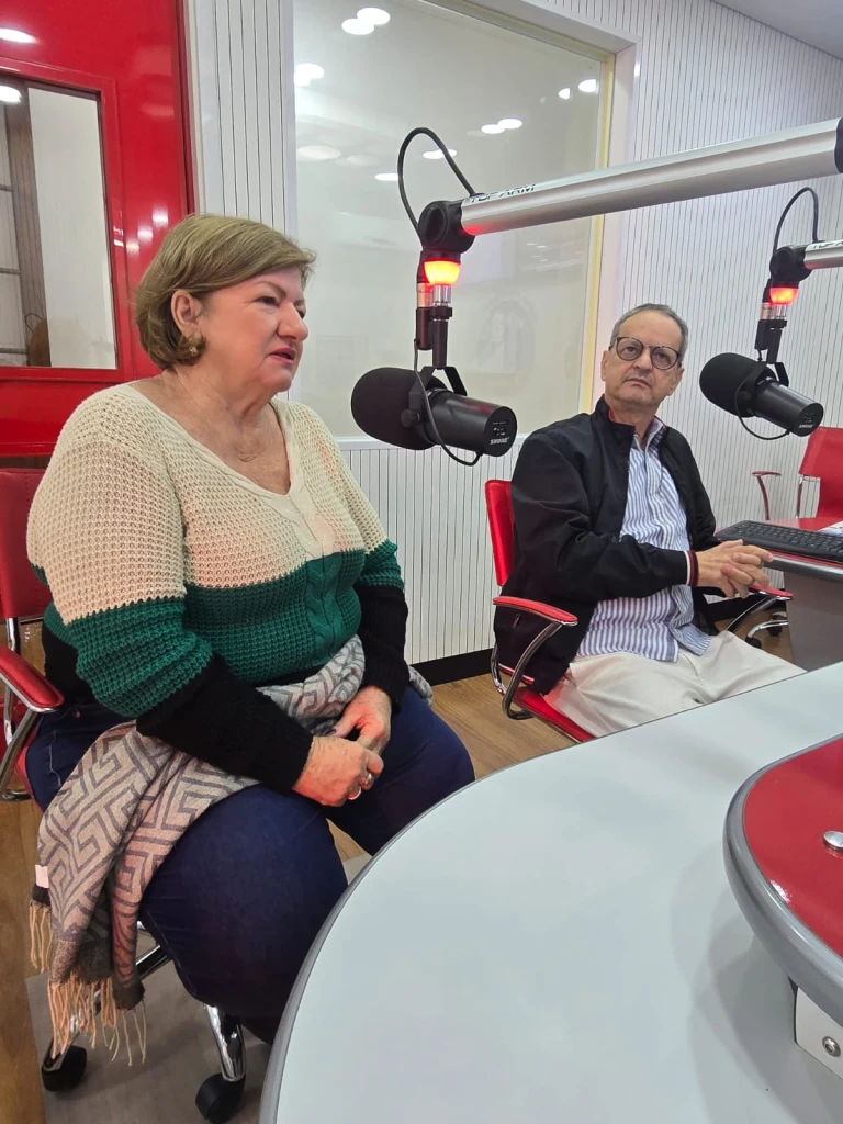 Comerciantes do Ano 2025 participam de entrevistas nas rádios de São Carlos